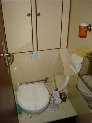 [Immagine: 20122139043_swala bagno.JPG]